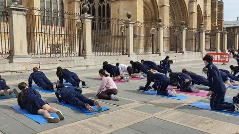 El Colegio La Asunción de León celebró este jueves el Día del Bienestar con la participación de más de 800 alumnos en una programación que combinó actividades dentro y fuera del centro.