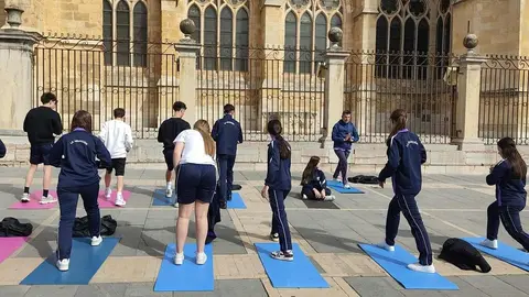 El Colegio La Asunción de León celebró este jueves el Día del Bienestar con la participación de más de 800 alumnos en una programación que combinó actividades dentro y fuera del centro.