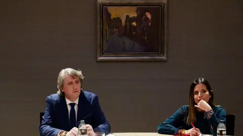 El secretario general del PSCyL, Carlos Martínez, tildó hoy de “estéril” e “inútil” la ronda de reuniones del presidente del PP de Castilla y León, Alfonso Fernández Mañueco, con los partidos que estarán representados en las nuevas Cortes, y aseguró que lo había visto “más cansado”, “ausente” y “nervioso que nunca”.