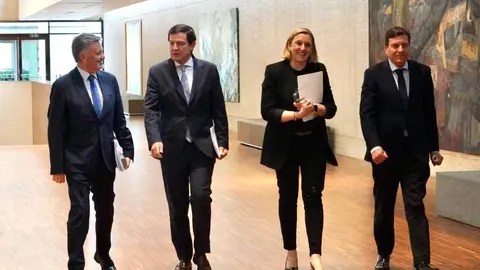 El secretario general del PSCyL, Carlos Martínez, tildó hoy de “estéril” e “inútil” la ronda de reuniones del presidente del PP de Castilla y León, Alfonso Fernández Mañueco, con los partidos que estarán representados en las nuevas Cortes, y aseguró que lo había visto “más cansado”, “ausente” y “nervioso que nunca”.