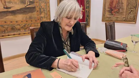 Los versos de la leonesa María Fernández suenan en Madrid. Foto: Casa de León.