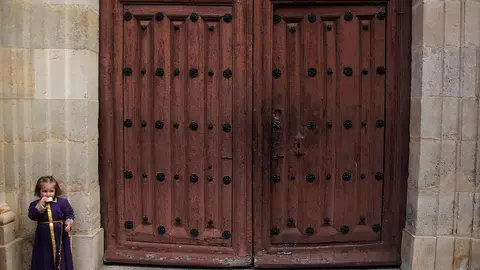 Primera procesión infantil de la Semana Santa de León organizada la Cofradía de la Agonía de Nuestro Señor. Fotos: Peio García.