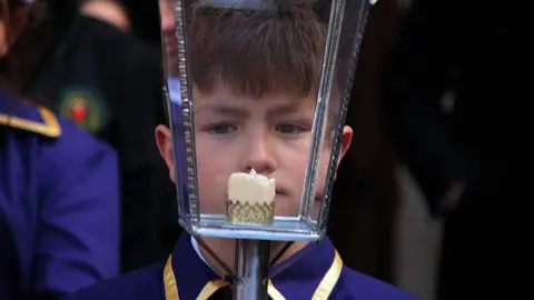 Primera procesión infantil de la Semana Santa de León organizada la Cofradía de la Agonía de Nuestro Señor. Fotos: Peio García.
