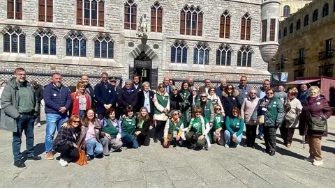 El Día de la Escucha rinde homenaje a quienes cuidan, con Ana Carlota Amigo como símbolo de una realidad mayoritariamente femenina y silenciosa.