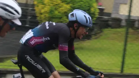 Technosylva Rower Bembibre Cycling Team saca rédito bajo la lluvia en una Aiztondo Klasikoa. Foto: Technosylva Rower Bembibre.