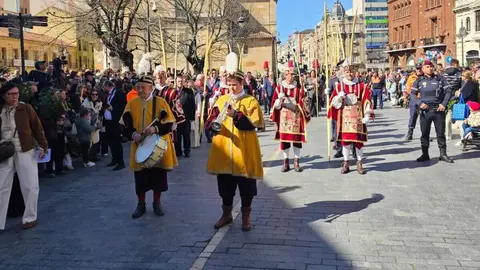 La Procesión de las Palmas inaugura la Semana Santa en una mañana cargada de devoción. Fotos: Peio García