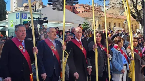 La Procesión de las Palmas inaugura la Semana Santa en una mañana cargada de devoción. Fotos: Peio García