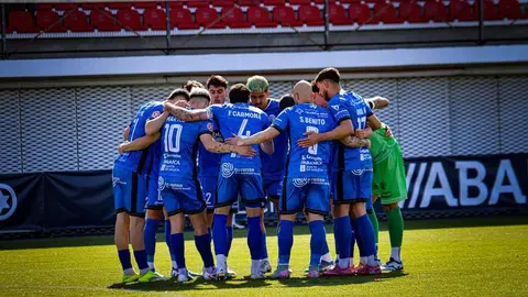 Intenso encuentro el disputado por la Ponferradina ante el Ourense en el que ambos equipos han ofrecido un enorme desgaste sobre el terreno de juego.