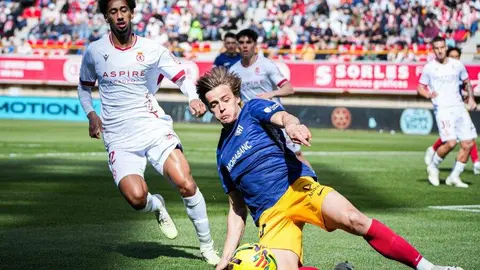 Todos los males que acumula la Cultural, todos sin excepción, florecieron en el Reino de León este domingo. El equipo de De la Barrera cae con estrépito.