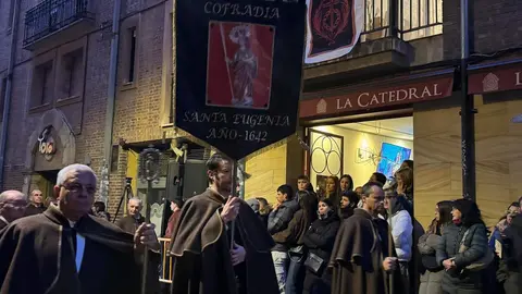 El Dainos provocó admiración en medio de la devoción de los leoneses. 
Fotos: S. García