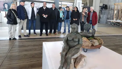 Presentación de la exposición de pintura y escultura de la Asociación de Pintores del Bierzo en el Museo del Ferrocarril de Ponferrada. Foto: César Sánchez.