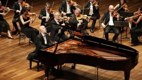 El Festival de Música Española y la Orquesta Ibérica sacan disco dedicado a Román Alís. Fotos: Juan Luis García.