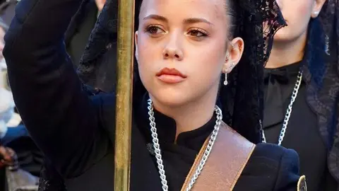 Acto del Perdón mediante el indulto a una presa en el transcurso de la Procesión del Perdón, organizada por la Cofradía del Santo Cristo del Perdón. Foto: Campillo.