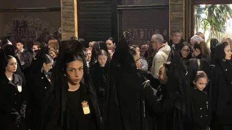 La cofradía centenaria de Minerva y Vera Cruz recorre León con siete de sus trece pasos en la cita central del Miércoles Santo. Foto: A.F. Reca.