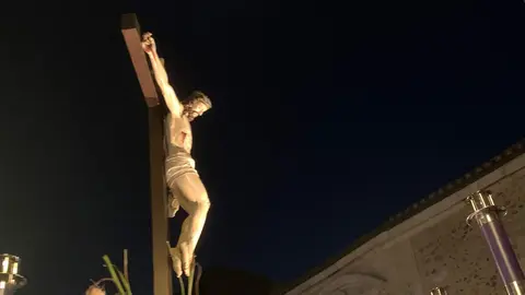 La cofradía centenaria de Minerva y Vera Cruz recorre León con siete de sus trece pasos en la cita central del Miércoles Santo. Foto: A.F. Reca.