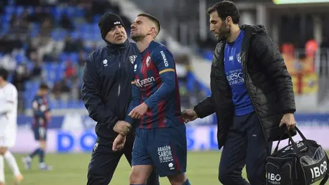 La Cultural empata en Huesca y sigue sin encontrar el aire. Un gol en propia puerta frena a los leoneses, que siguen lejos de la salvación.