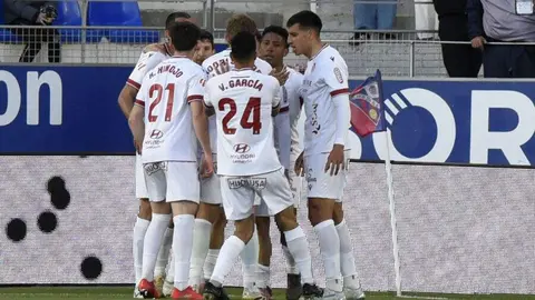 La Cultural empata en Huesca y sigue sin encontrar el aire. Un gol en propia puerta frena a los leoneses, que siguen lejos de la salvación.