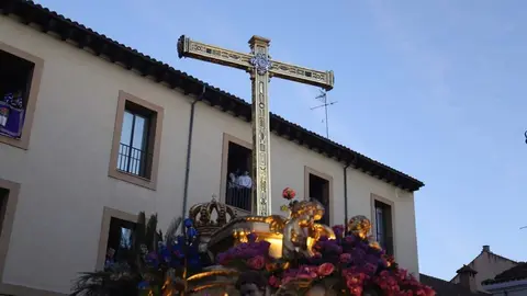 La cofradía centenaria de Minerva y Vera Cruz recorre León con siete de sus trece pasos en la cita central del Miércoles Santo. Foto: Isaac Llamazares.