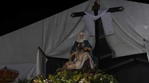 La cofradía centenaria de Minerva y Vera Cruz recorre León con siete de sus trece pasos en la cita central del Miércoles Santo. Foto: Isaac Llamazares.