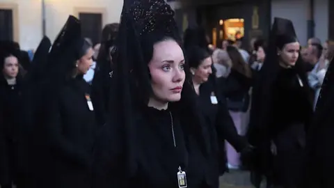 La cofradía centenaria de Minerva y Vera Cruz recorre León con siete de sus trece pasos en la cita central del Miércoles Santo. Foto: Isaac Llamazares.