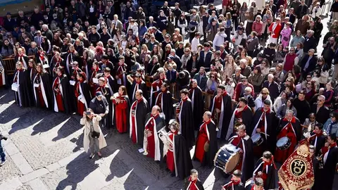 Celebración del pregón a caballo organizado por la Cofradía de las Siete Palabras de Jesús en la Cruz. Foto: Campillo.