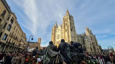 La Cena de Santa Marta llena de arte y fervor las calles de León. Foto: J.Calvo.