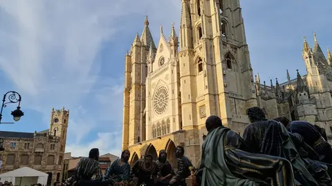La Cena de Santa Marta llena de arte y fervor las calles de León. Foto: J.Calvo.