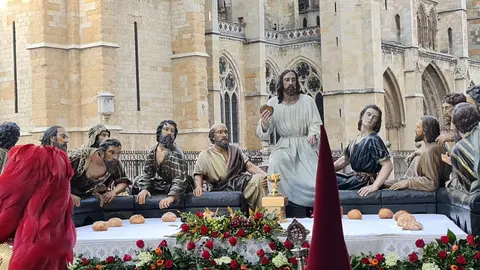 La Cena de Santa Marta llena de arte y fervor las calles de León. Foto: J.Calvo.