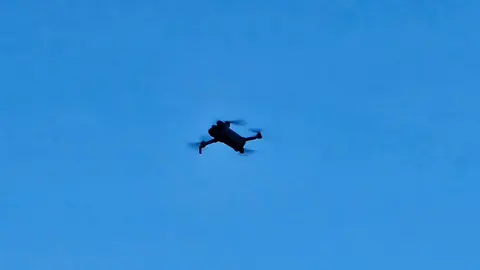 El Encuentro vuelve a latir en León con emoción y fervor popular. La Plaza Mayor se llena en una mañana radiante donde tradición, música y devoción se funden en uno de los momentos más intensos de la Semana Santa leonesa. Fotos: Carlos Calvo