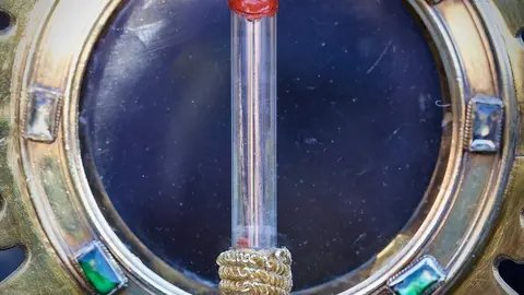 Celebración del acto de ‘El Encuentro’ en el transcurso de la Procesión de los Pasos de la Cofradía del Dulce Nombre de Jesús Nazareno de la Semana Santa de León. Foto: Campillo.