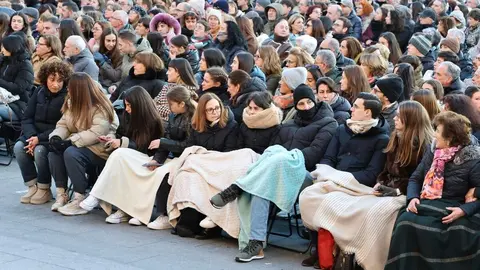 Celebración del acto de ‘El Encuentro’ en el transcurso de la Procesión de los Pasos de la Cofradía del Dulce Nombre de Jesús Nazareno de la Semana Santa de León. Foto: Campillo