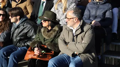 El fotógrafo leonés Isaac Llamazares plasma la celebración del acto de 'El Encuentro' en el transcurso de la Procesión de los Pasos de la Cofradía del Dulce Nombre de Jesús Nazareno de la Semana Santa de León.