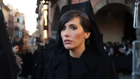 El fotógrafo leonés Isaac Llamazares plasma la celebración del acto de 'El Encuentro' en el transcurso de la Procesión de los Pasos de la Cofradía del Dulce Nombre de Jesús Nazareno de la Semana Santa de León.