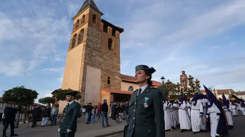 La procesión del Ecce Homo llena de devoción las calles de Santa Marina del Rey.
