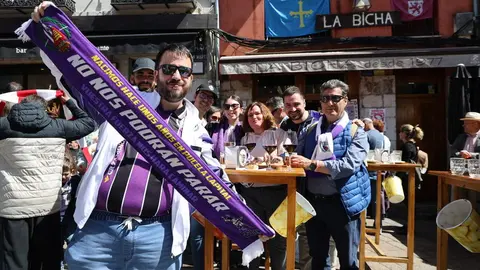 Ambiente festivo previo al partido de fútbol Cultural-Valladolid. Foto: Campillo.