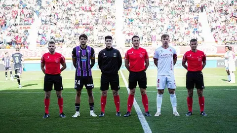 Gran partido en el Reino de León en un duelo de altura y con un ambiente espectacular en el Reino de León.