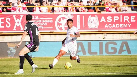 Gran partido en el Reino de León en un duelo de altura y con un ambiente espectacular en el Reino de León.