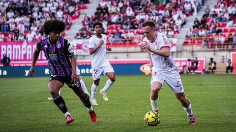 Gran partido en el Reino de León en un duelo de altura y con un ambiente espectacular en el Reino de León.