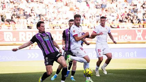 Gran partido en el Reino de León en un duelo de altura y con un ambiente espectacular en el Reino de León.