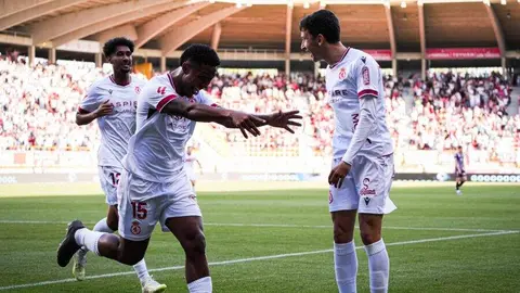 Gran partido en el Reino de León en un duelo de altura y con un ambiente espectacular en el Reino de León.