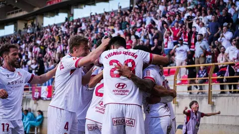 Gran partido en el Reino de León en un duelo de altura y con un ambiente espectacular en el Reino de León.