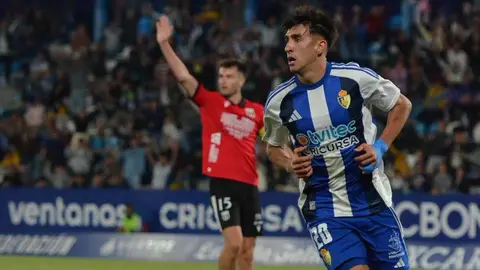 Una brillante Ponferradina se mete en el playoff con un festival de goles ante el Mérida. Borja Vázquez y Pau Ferrer lideraron la ofensiva berciana, mientras la defensa y el control del partido aseguraron un triunfo clave para mantenerse en la pelea por los puestos de ascenso.