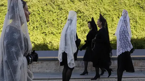 Procesión de Resurrección con la imagen de la Virgen de la Encina y el Santo Sacramento de Ponferrada. Foto: César Sánchez.