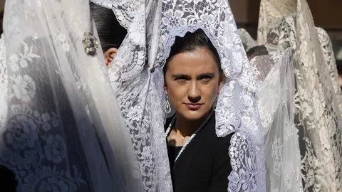 Procesión de Resurrección con la imagen de la Virgen de la Encina y el Santo Sacramento de Ponferrada. Foto: César Sánchez.