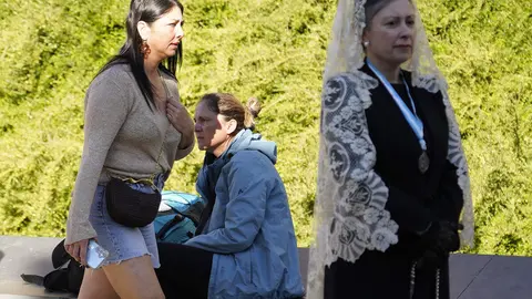 Procesión de Resurrección con la imagen de la Virgen de la Encina y el Santo Sacramento de Ponferrada