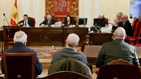 Primera sesión del juicio contra el exalcalde de Fabero, Demetrio Alfonso Canedo, junto a un arquitecto y un empresario, por falsedad en documento público en concurso medial con delito de prevaricación administrativa. Foto: Campillo.
