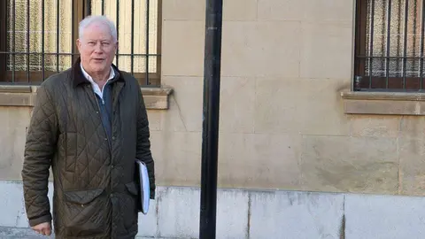 Primera sesión del juicio contra el exalcalde de Fabero, Demetrio Alfonso Canedo, junto a un arquitecto y un empresario, por falsedad en documento público en concurso medial con delito de prevaricación administrativa. Foto: Campillo.