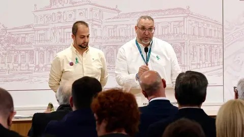 El alcalde de León, José Antonio Diez, participa en los actos con motivo del 8 de abril, Día del Pueblo Gitano. Foto: Campillo.