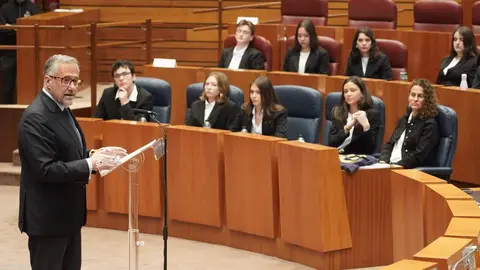 El IES Valles del Luna de Santa María del Páramo se ha proclamado vencedor en la categoría de Bachillerato de la X edición de la Liga de Debate de Castilla y León, celebrada en la sede de las Cortes autonómicas. Fotos: Leticia Pérez