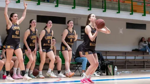 El equipo leonés Somos Hijolusa disputa desde este viernes la Final Four de la Liga UEMC Junior Femenina en el Polideportivo Pisuerga, donde competirá por el título y por una plaza en el Campeonato de España